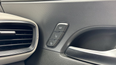 Hyundai SANTA FE 1.6 TGDi Plug-in Hybrid Ultimate 5dr 4WD Auto Estate